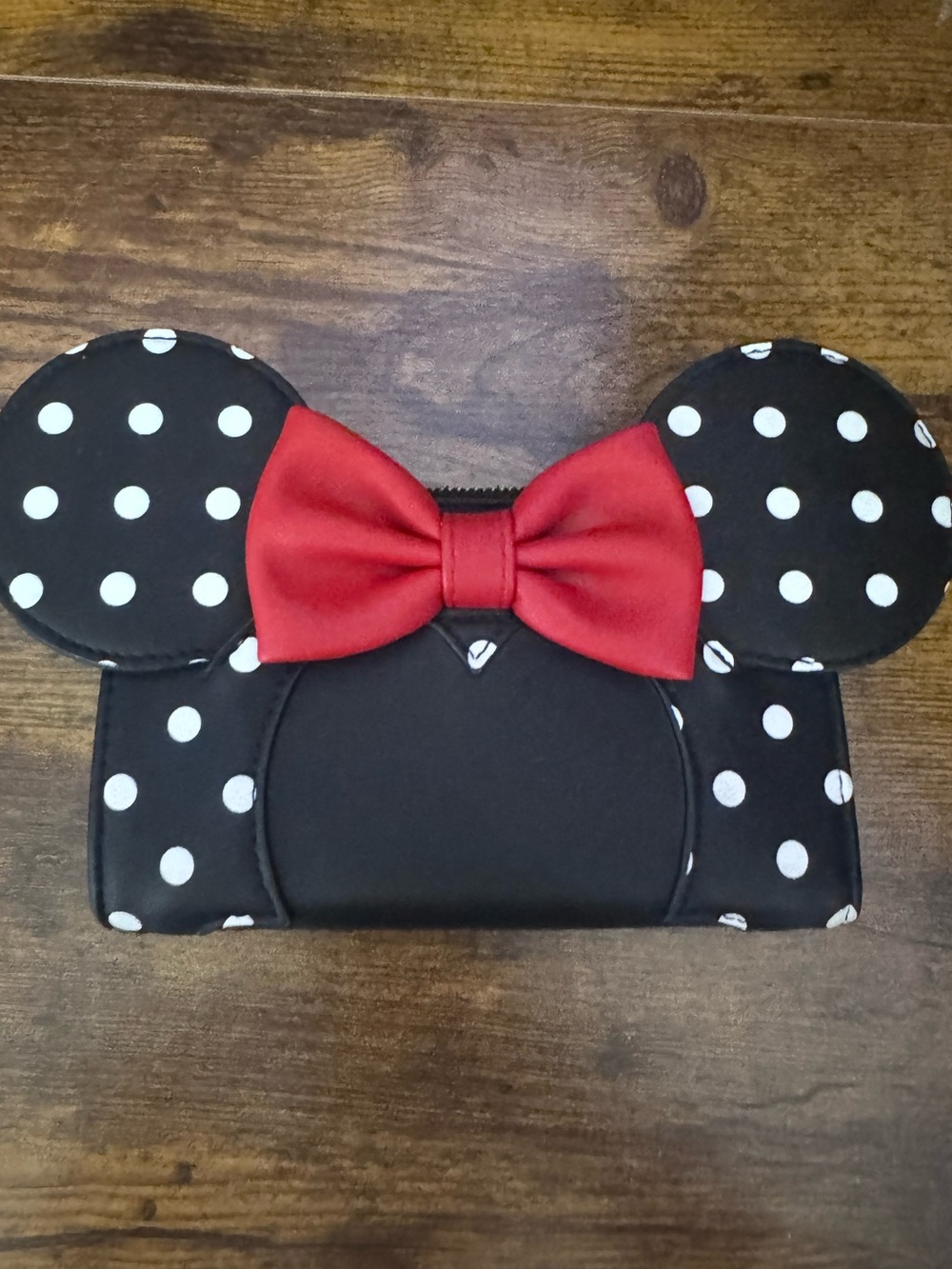 Disney Loungefly Minnie Mouse Polka Dot Bow Wallet